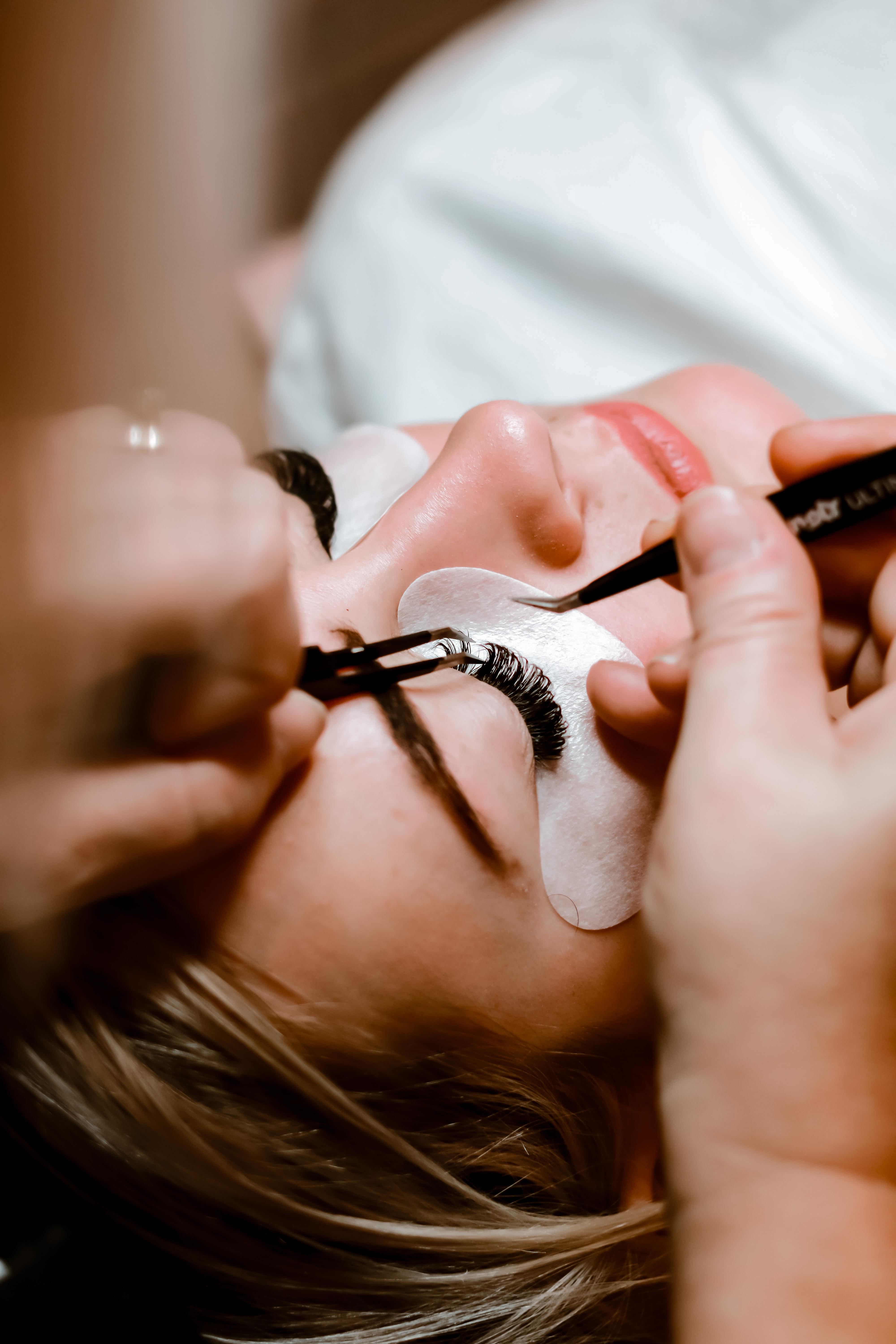 What are the different types of eyelash extensions and how to maintain them?