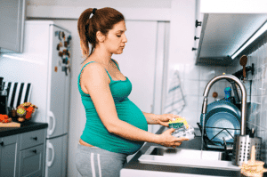 pregnant cleaning 
