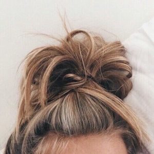 messy bun 