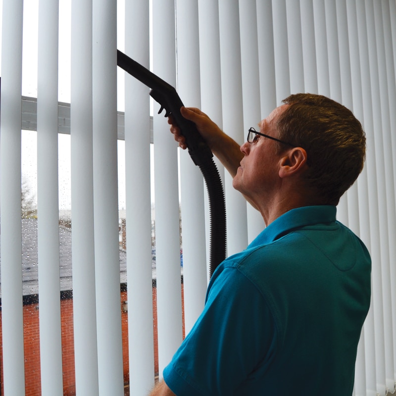 How to clean vertical blinds quickly and easily