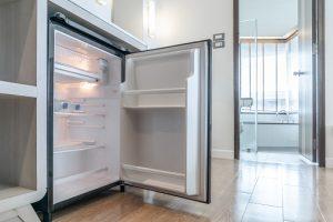 ssmall fridge organisation