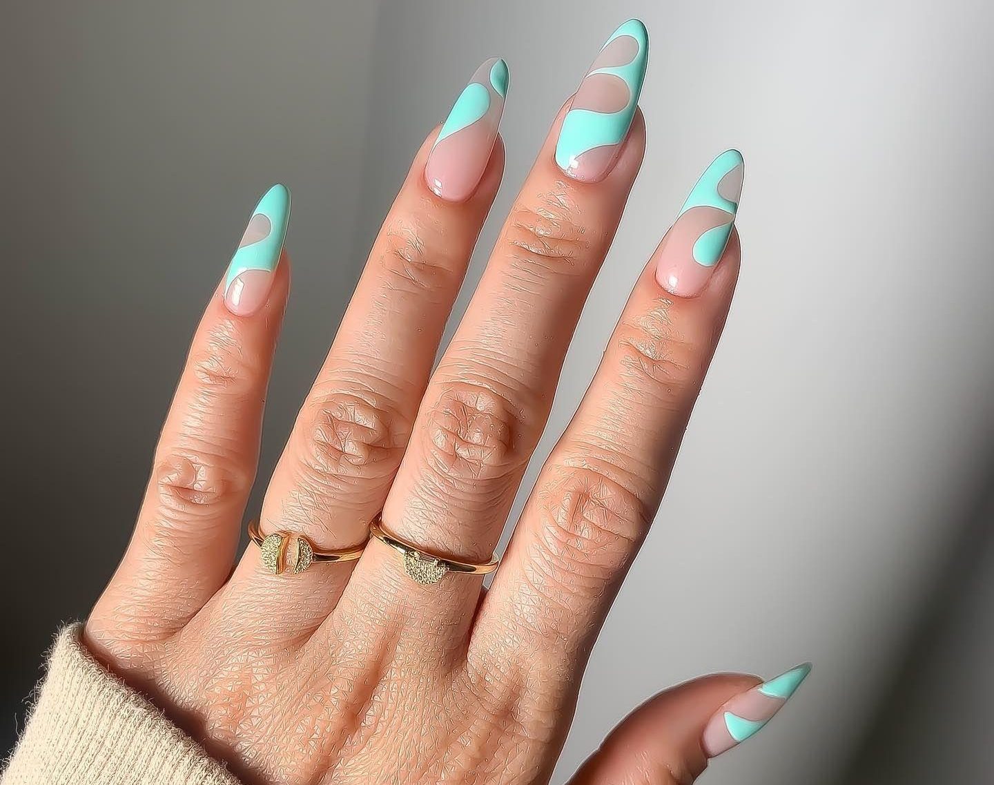 50 Trendy Summer Nail Colours & Designs : Oatmeal Colour Nails with Gold  Accents