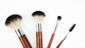 cleaning makeup brushes