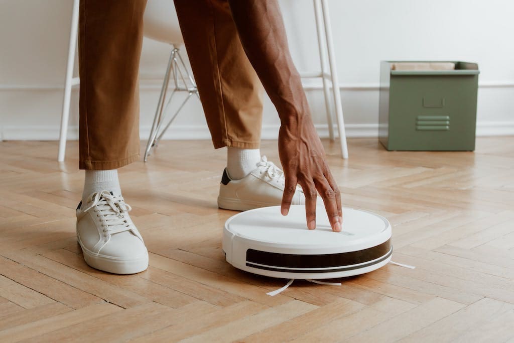 robotic vacuum cleaner hoover