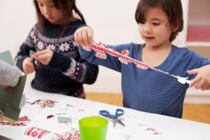 DIY Christmas paper chain